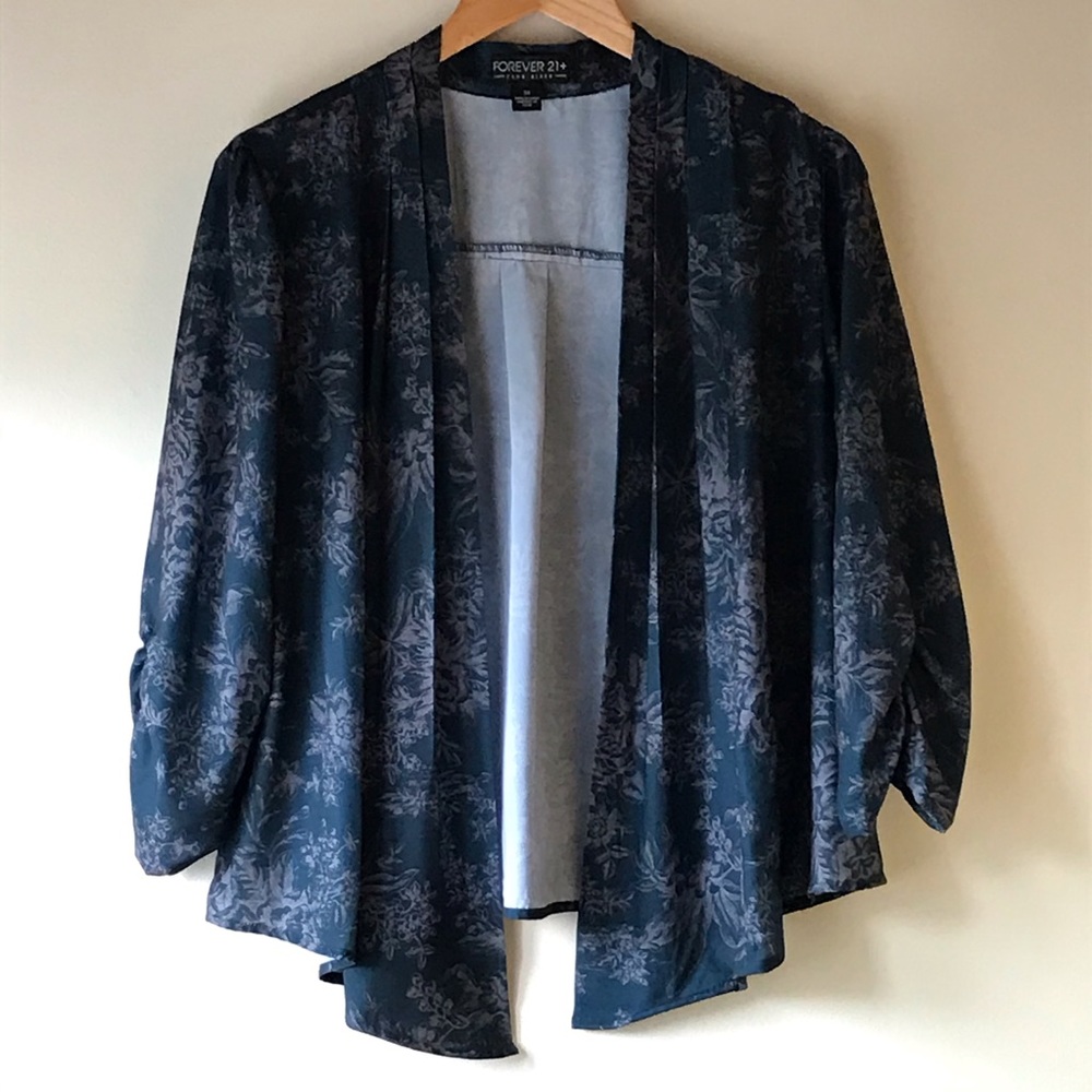NWOT Forever 21 Floral Blazer Kimono Cardigan